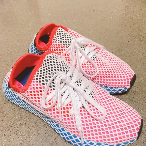 Sneaker - Picture 2 of 4